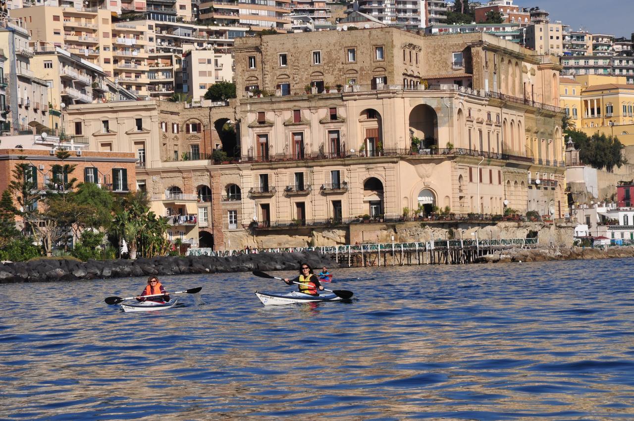 Residenza Le Rose Villa D'Arte Νάπολη Δωμάτιο φωτογραφία